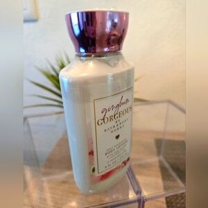 Gingham GORGEOUS 🌸 • NEW • 8 oz